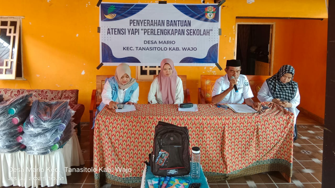 Penyerahan Bantuan  ATENSI YAPI di Desa Mario